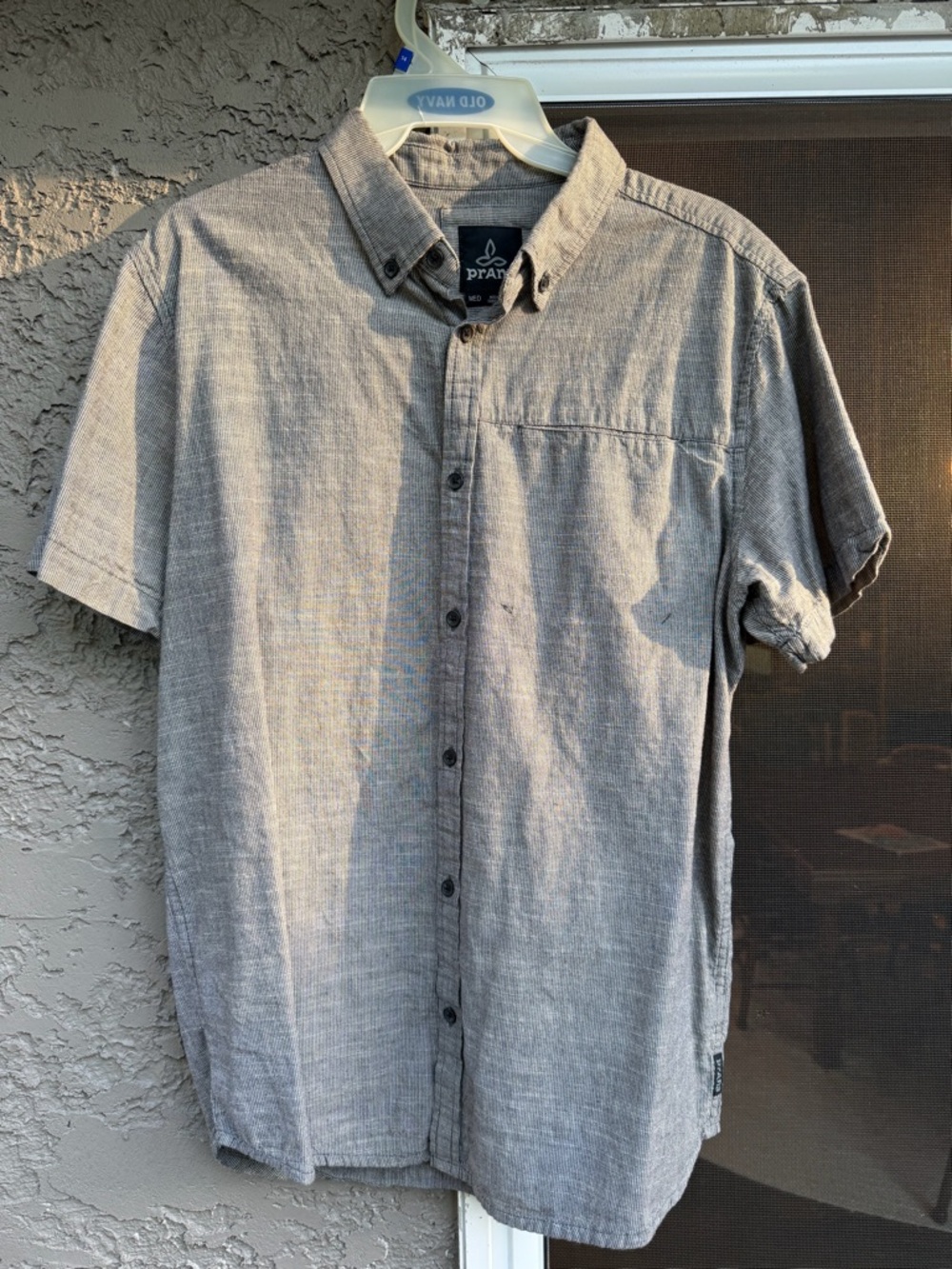 Prana Men's Short Sleeve Button-Down Shirt in Heather Gray